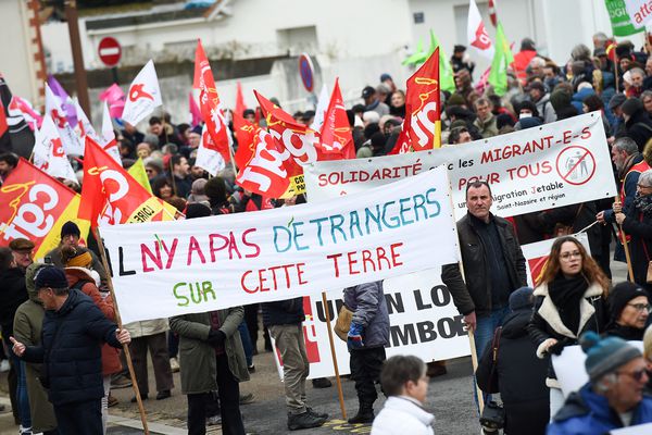 Saint-Brevin (Loire-Atlantique) : Succès d’un rassemblement antifasciste