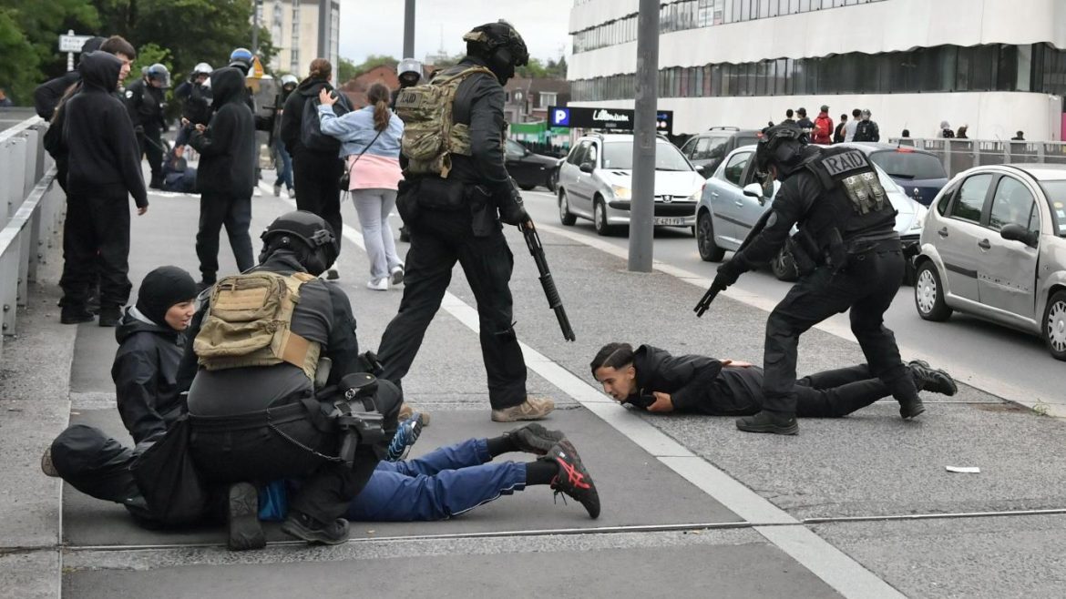 France : la répression des révoltes de Juin-Juillet s’intensifie